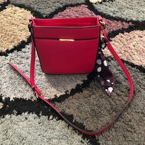 41 Hawthorn. Pink Purse.